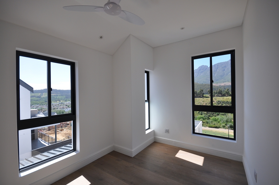 3 Bedroom Property for Sale in La Roche Western Cape
